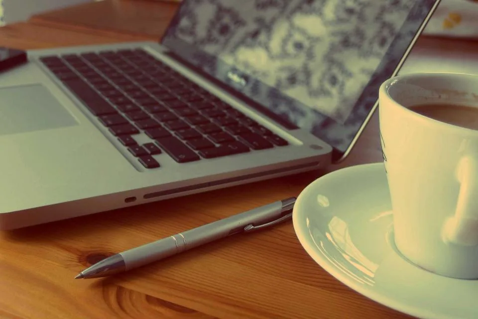 Reddit for Small Creators: How to Join In Without Spamming