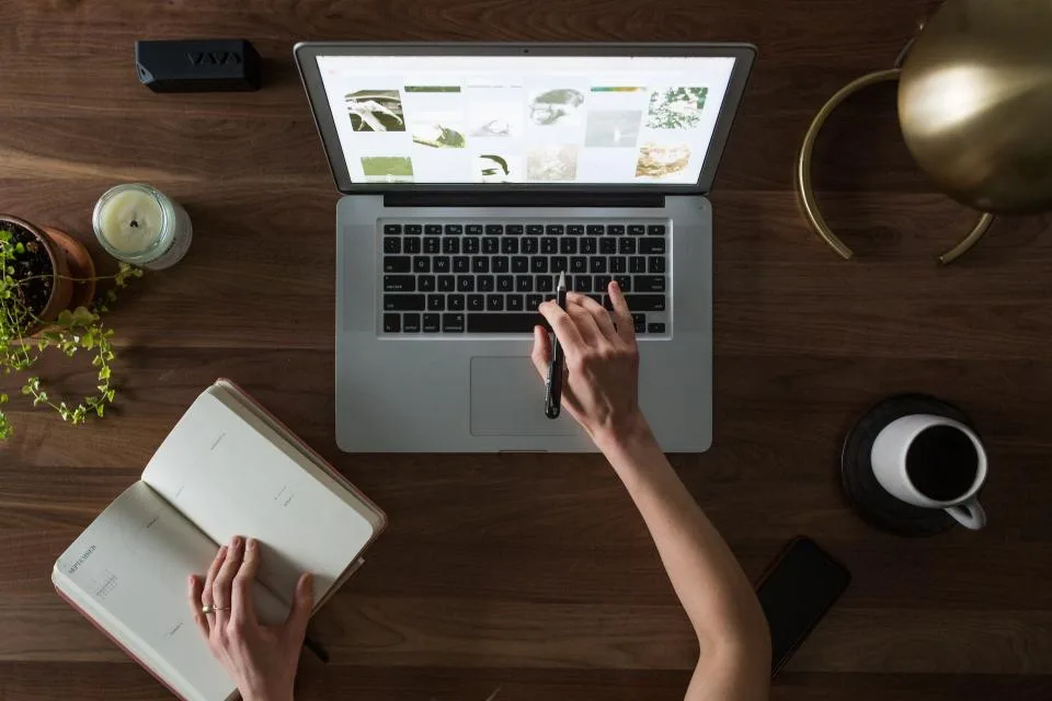 Image SEO for Small Blogs: Alt Text, File Names and Smaller Files